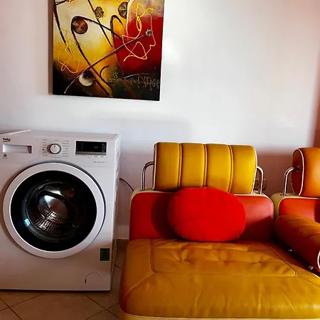 Beachfront With Stunning Sea Views Appartamento